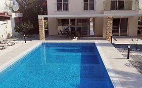 Villa7 Sea Breeze